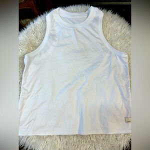 Vouri White Sleeveless Tank Top